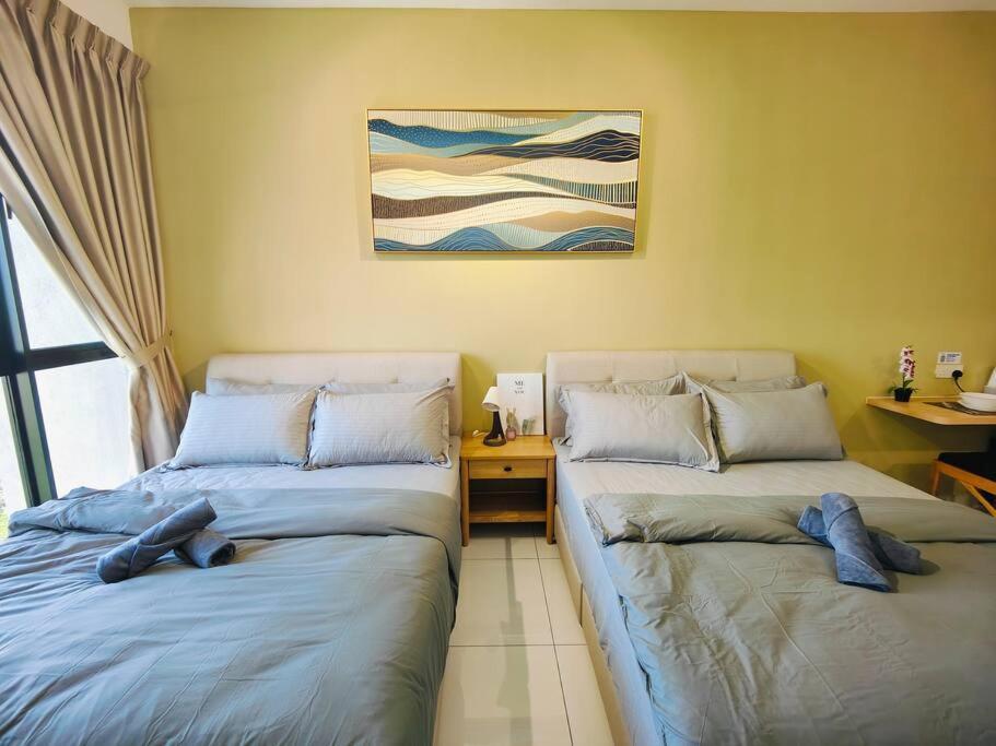 Sky Trees 15-06 4pax, Bukit Indah, Aeon, Legoland, Netflix * Johor Bahru